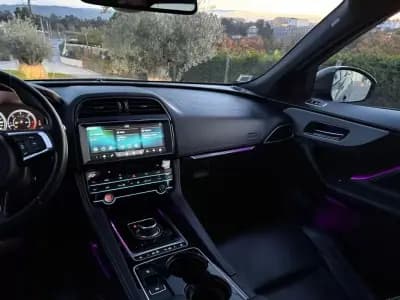 Sell Jaguar F-Pace 2016 - 30999 EUR, 144450 km - AUTO.MOTO.pt