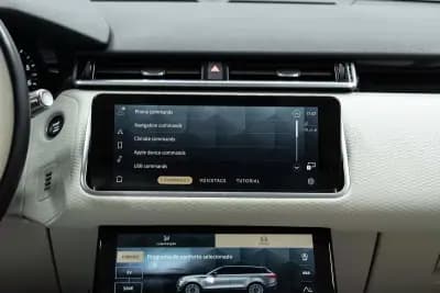 Sell Land Rover Range Rover Velar 2021 - 54950 EUR, 46000 km - AUTO.MOTO.pt