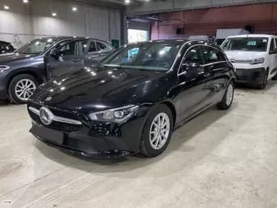 Vendo Mercedes-Benz CLA 180 2021 - 25900 EUR, 119616 km - AUTO.MOTO.pt