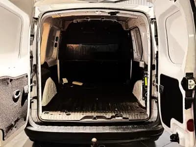 Vendo Renault Kangoo 2021 - 10500 EUR, 35000 km - AUTO.MOTO.pt