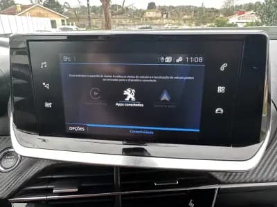 Vendo Peugeot 2008 2021 - 16900 EUR, 130000 km - AUTO.MOTO.pt