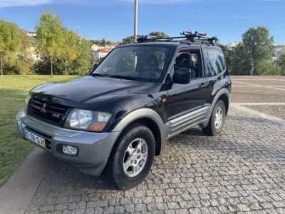 Vendo Mitsubishi Pajero 2000 - 15900 EUR, 277000 km - AUTO.MOTO.pt