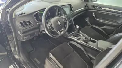 Sell Renault Mégane 2017 - 13900 EUR, 106866 km - AUTO.MOTO.pt