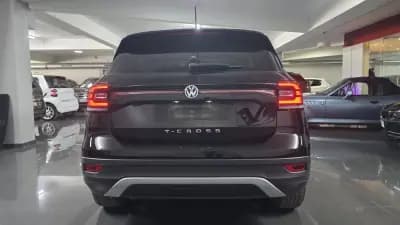 Vendo Volkswagen T-Cross 2020 - 18990 EUR, 120000 km - AUTO.MOTO.pt