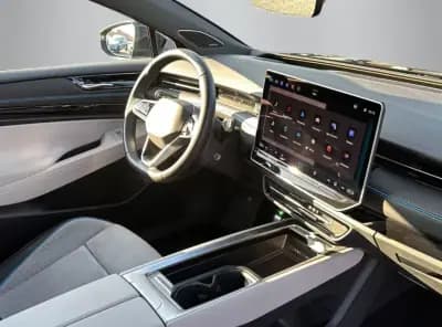 Vendo Volkswagen ID.7 2023 - 41000 EUR, 23000 km - AUTO.MOTO.pt