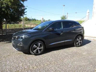 Vendo Peugeot 3008 2019 - 22990 EUR, 98000 km - AUTO.MOTO.pt
