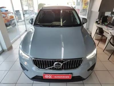 Vendo Volvo XC 40 2023 - 37650 EUR, 24400 km - AUTO.MOTO.pt