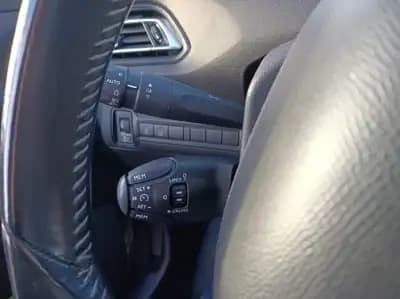 Sell Peugeot 308 SW 2017 - 12000 EUR, 230125 km - AUTO.MOTO.pt