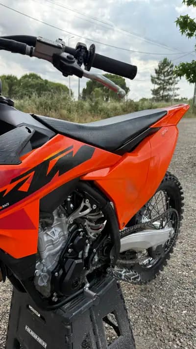 Sell KTM SX 250 F 2025 - 9300 EUR, 18 km - AUTO.MOTO.pt