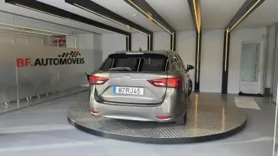 Vendo Toyota Avensis Touring Sports 2016 - 14900 EUR, 212217 km - AUTO.MOTO.pt