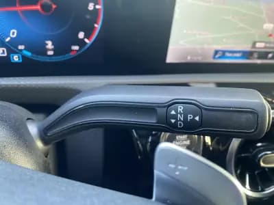 Vendo Mercedes-Benz A 180 2023 - 34900 EUR, 35402 km - AUTO.MOTO.pt