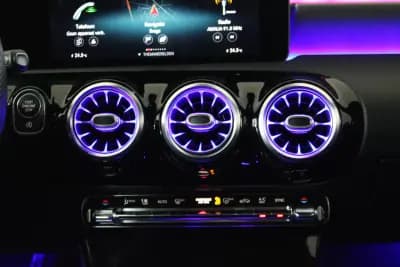 Sell Mercedes-Benz CLA 180 2020 - 26990 EUR, 95265 km - AUTO.MOTO.pt