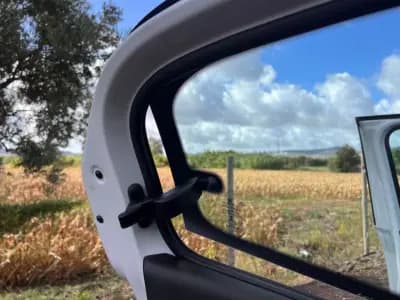 Vendo Renault Twingo 2022 - 15750 EUR, 11000 km - AUTO.MOTO.pt