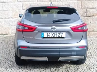 Vendo Nissan Qashqai 2019 - 18990 EUR, 116500 km - AUTO.MOTO.pt