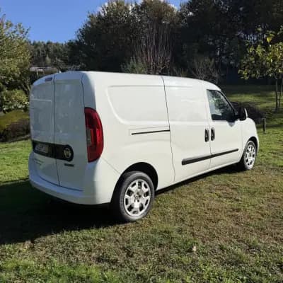Vendo Fiat Doblo 2017 - 9990 EUR, 198000 km - AUTO.MOTO.pt