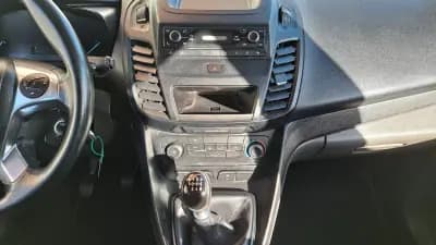 Vendo Ford Transit Connect 2019 - 16900 EUR, 240235 km - AUTO.MOTO.pt