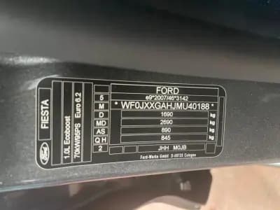 Vendo Ford Fiesta 2021 - 13999 EUR, 80000 km - AUTO.MOTO.pt