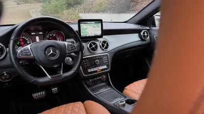 Sell Mercedes-Benz GLA 180 2020 - 25750 EUR, 160000 km - AUTO.MOTO.pt