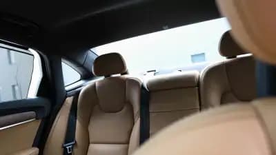 Sell Volvo S90 2016 - 24750 EUR, 266000 km - AUTO.MOTO.pt