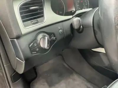 Vendo Audi A4 2011 - 13250 EUR, 222347 km - AUTO.MOTO.pt