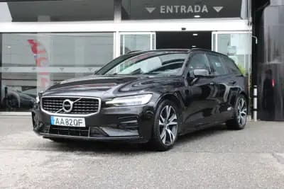 Vendo Volvo V60 2020 - 26400 EUR, 128429 km - AUTO.MOTO.pt