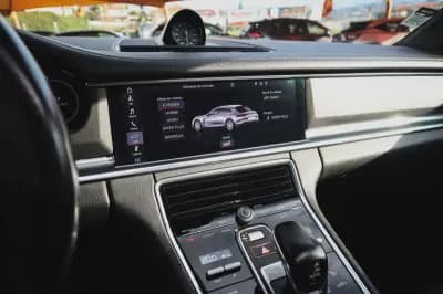 Sell Porsche Panamera Sport Turismo 2019 - 69880 EUR, 97640 km - AUTO.MOTO.pt