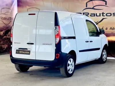Vendo Renault Kangoo 2019 - 11500 EUR, 161094 km - AUTO.MOTO.pt