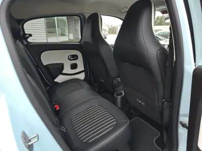 Vendo Renault Twingo 2023 - 14750 EUR, 27700 km - AUTO.MOTO.pt