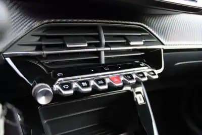 Sell Peugeot 208 2024 - 17750 EUR, 25295 km - AUTO.MOTO.pt