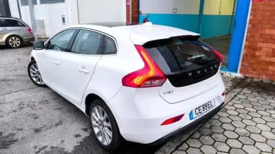 Sell Volvo V40 2013 - 11400 EUR, 182000 km - AUTO.MOTO.pt