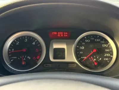 Vendo Renault Clio 2009 - 4280 EUR, 290626 km - AUTO.MOTO.pt