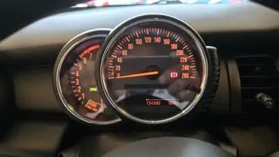 Vendo MINI One 2015 - 10900 EUR, 134360 km - AUTO.MOTO.pt