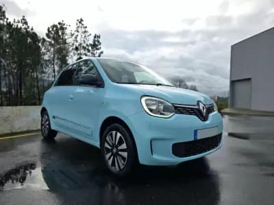 Vendo Renault Twingo 2023 - 14750 EUR, 27700 km - AUTO.MOTO.pt