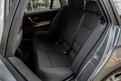 Sell BMW 318 2009 - 8990 EUR, 251602 km - AUTO.MOTO.pt