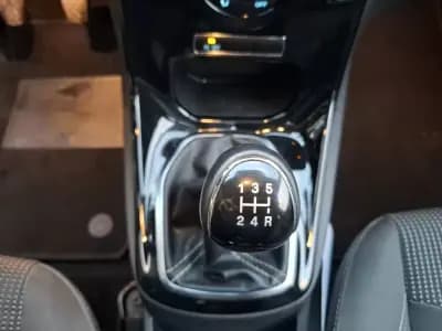 Sell Ford Fiesta 2016 - 9990 EUR, 87600 km - AUTO.MOTO.pt