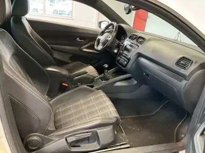 Vendo Volkswagen Scirocco 2012 - 11490 EUR, 195200 km - AUTO.MOTO.pt