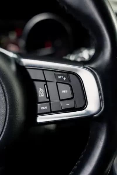 Vendo Jaguar XF 2017 - 24990 EUR, 145800 km - AUTO.MOTO.pt