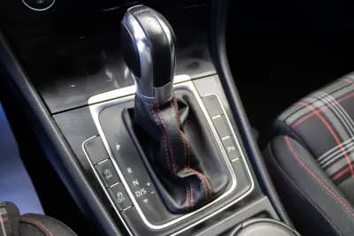 Vendo Volkswagen Golf 2014 - 19990 EUR, 167000 km - AUTO.MOTO.pt