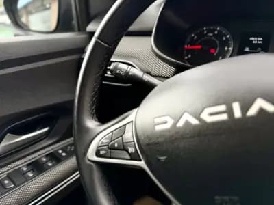 Sell Dacia Jogger 2023 - 17950 EUR, 69000 km - AUTO.MOTO.pt