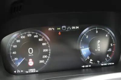 Vendo Volvo XC 60 2020 - 33990 EUR, 168000 km - AUTO.MOTO.pt