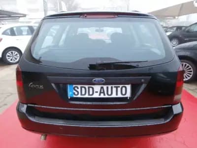 Vendo Ford Focus SW 2000 - 1750 EUR, 333468 km - AUTO.MOTO.pt