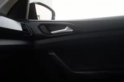 Vendo Volkswagen T-Cross 2022 - 17900 EUR, 96000 km - AUTO.MOTO.pt