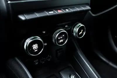 Sell Renault Zoe 2020 - 12900 EUR, 44743 km - AUTO.MOTO.pt