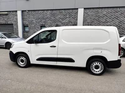 Vendo Citroën Berlingo 2019 - 13480 EUR, 182000 km - AUTO.MOTO.pt
