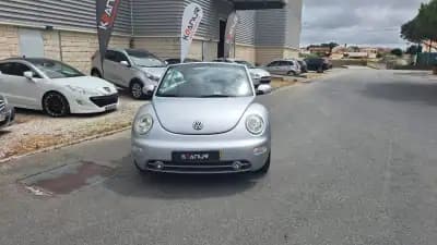 Vendo Volkswagen New Beetle Cabriolet 2004 - 9890 EUR, 127830 km - AUTO.MOTO.pt