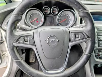 Sell Opel Astra Sports Tourer 2012 - 3900 EUR, 274564 km - AUTO.MOTO.pt