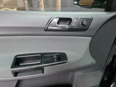 Vendo Volkswagen Polo 2008 - 5900 EUR, 155000 km - AUTO.MOTO.pt