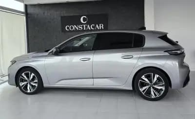 Vendo Peugeot 308 2022 - 22650 EUR, 61135 km - AUTO.MOTO.pt