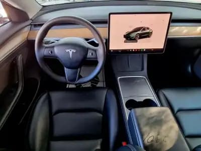 Vendo Tesla Model 3 2023 - 29500 EUR, 42831 km - AUTO.MOTO.pt