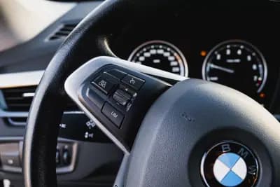 Vendo BMW X1 2022 - 24000 EUR, 107300 km - AUTO.MOTO.pt